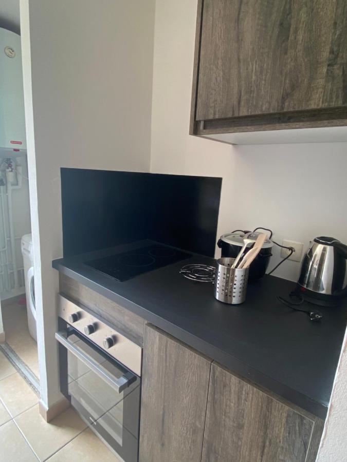 Appartement F2 Avec Piscine Saint-Andre Ngoại thất bức ảnh